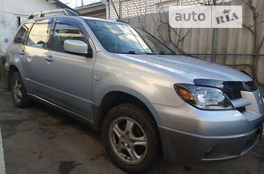 Внедорожник / Кроссовер Mitsubishi Outlander 2003 в Звенигородке