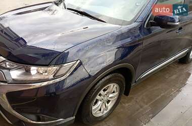 Mitsubishi Outlander 2020