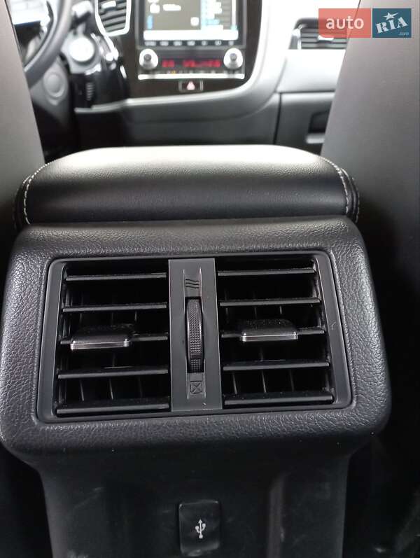 Внедорожник / Кроссовер Mitsubishi Outlander 2020 в Львове фото 19 Внедорожник / Кроссовер Mitsubishi Outlander 2020 в Львове