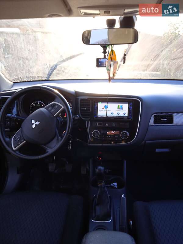 Позашляховик / Кросовер Mitsubishi Outlander 2013 в Тернополі