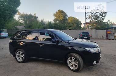 Внедорожник / Кроссовер Mitsubishi Outlander 2012 в Харькове