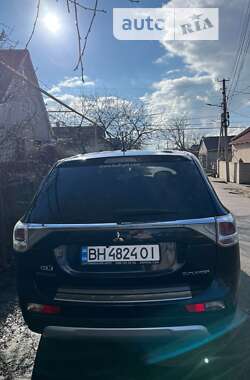 Внедорожник / Кроссовер Mitsubishi Outlander 2014 в Одессе