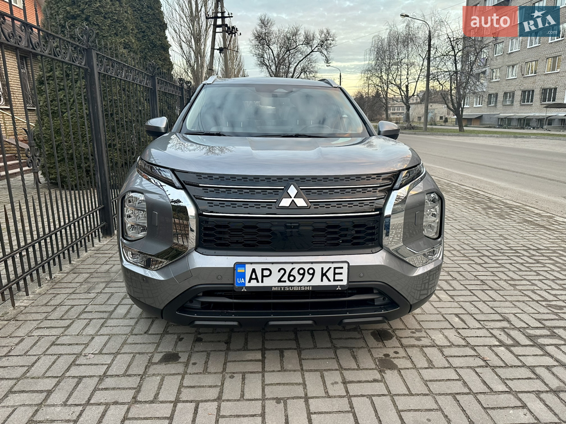 2021 Mitsubishi Outlander - мініатюра 2