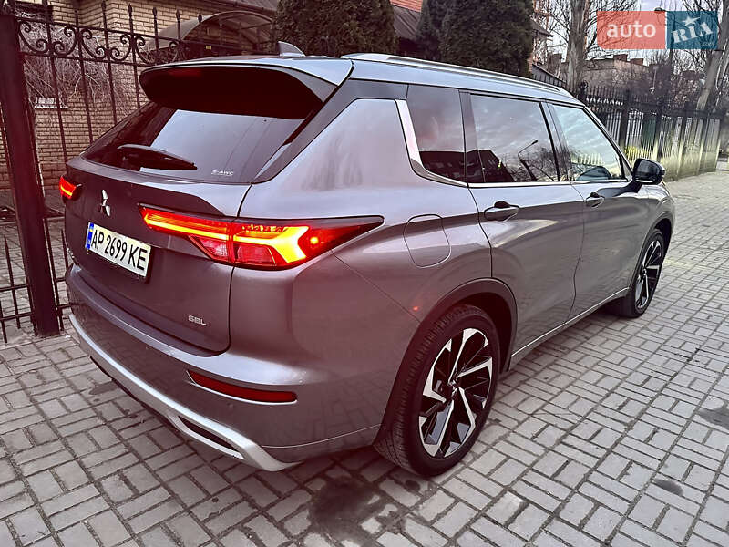 Внедорожник / Кроссовер Mitsubishi Outlander 2021 в Запорожье