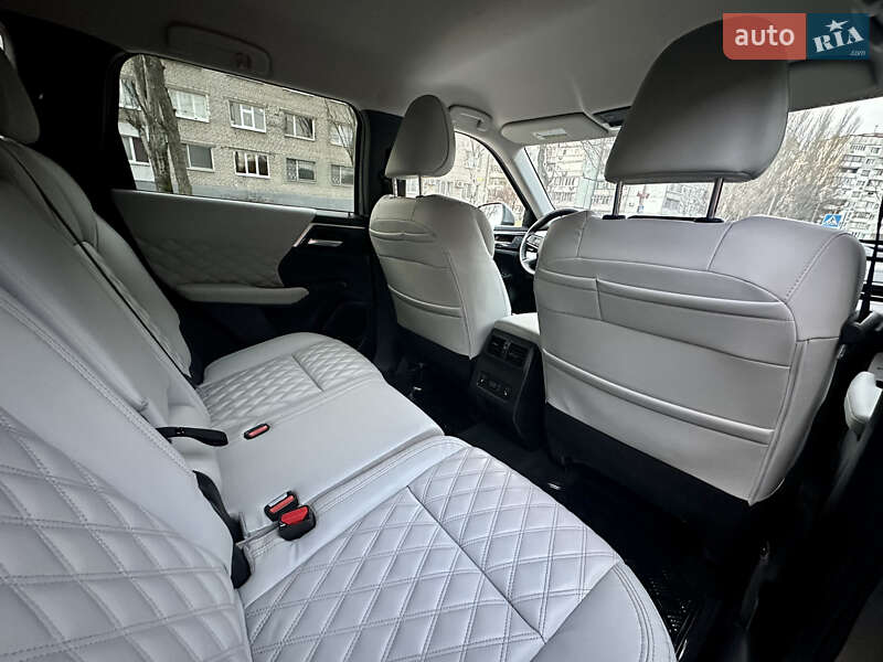 Внедорожник / Кроссовер Mitsubishi Outlander 2021 в Запорожье