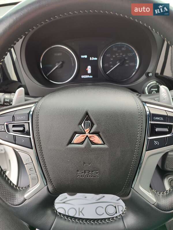 Позашляховик / Кросовер Mitsubishi Outlander 2019 в Івано-Франківську