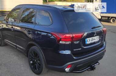 Внедорожник / Кроссовер Mitsubishi Outlander 2019 в Киеве