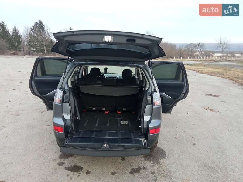 Позашляховик / Кросовер Mitsubishi Outlander 2008 в Чорткові