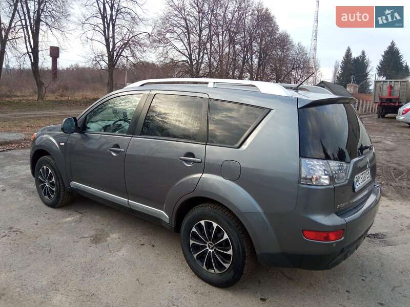 Позашляховик / Кросовер Mitsubishi Outlander 2008 в Чорткові