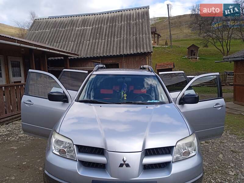 Позашляховик / Кросовер Mitsubishi Outlander 2006 в Рахові