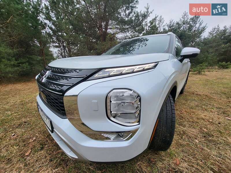 Внедорожник / Кроссовер Mitsubishi Outlander 2021 в Жовкве