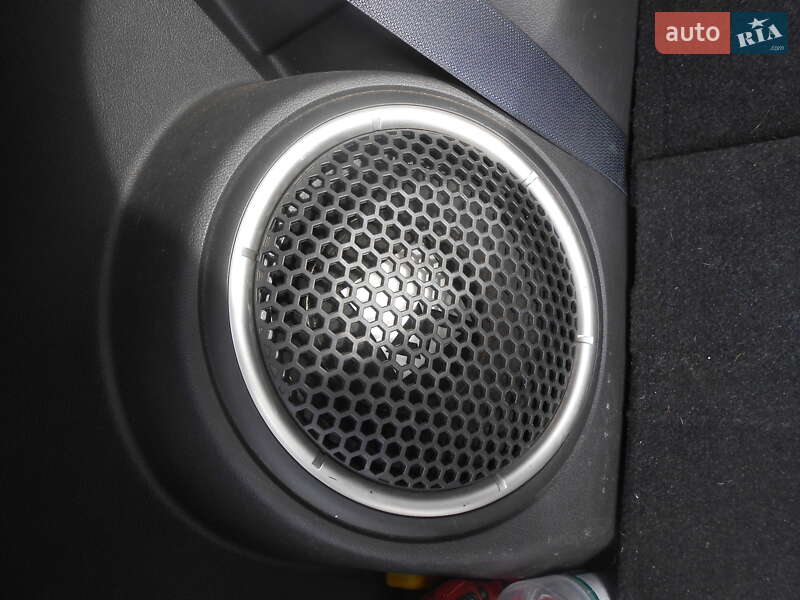 Позашляховик / Кросовер Mitsubishi Outlander 2012 в Самборі фото 21 Позашляховик / Кросовер Mitsubishi Outlander 2012 в Самборі