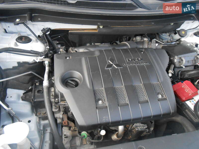 Позашляховик / Кросовер Mitsubishi Outlander 2012 в Самборі фото 30 Позашляховик / Кросовер Mitsubishi Outlander 2012 в Самборі