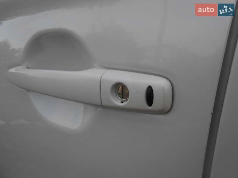 Позашляховик / Кросовер Mitsubishi Outlander 2012 в Самборі фото 38 Позашляховик / Кросовер Mitsubishi Outlander 2012 в Самборі