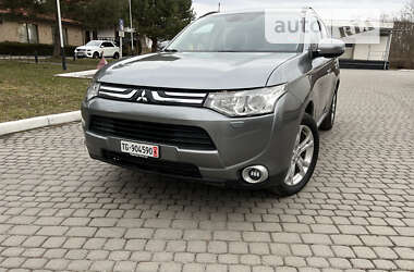 Mitsubishi Outlander 2014