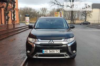 Внедорожник / Кроссовер Mitsubishi Outlander 2019 в Александрие