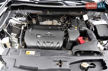 Внедорожник / Кроссовер Mitsubishi Outlander 2014 в Львове