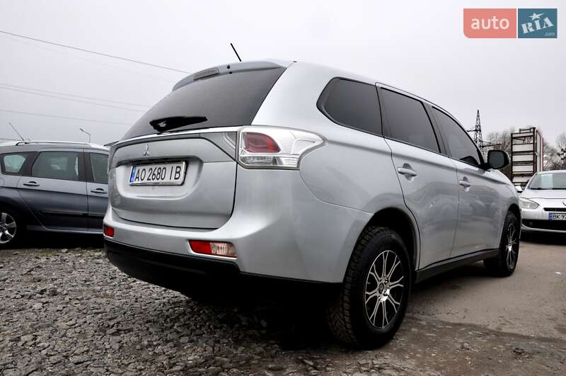 Внедорожник / Кроссовер Mitsubishi Outlander 2014 в Львове
