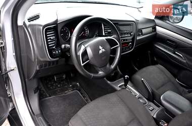 Внедорожник / Кроссовер Mitsubishi Outlander 2014 в Львове