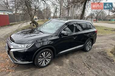 Mitsubishi Outlander 2022