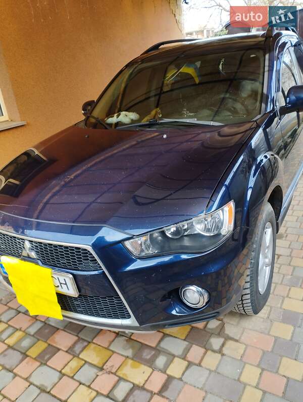 Позашляховик / Кросовер Mitsubishi Outlander 2010 в Миколаєві