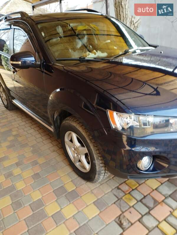 Позашляховик / Кросовер Mitsubishi Outlander 2010 в Миколаєві