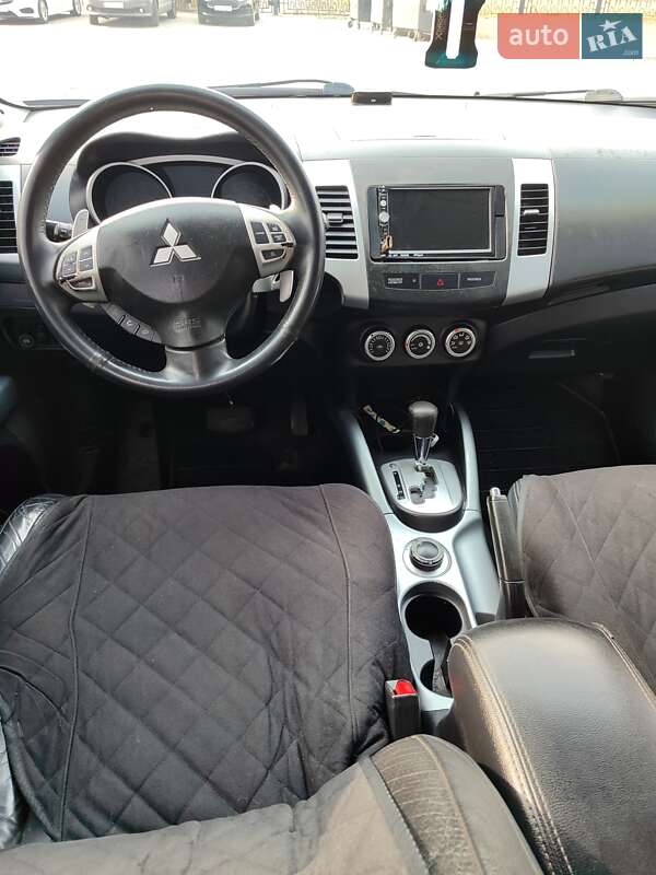 Позашляховик / Кросовер Mitsubishi Outlander 2008 в Дніпрі