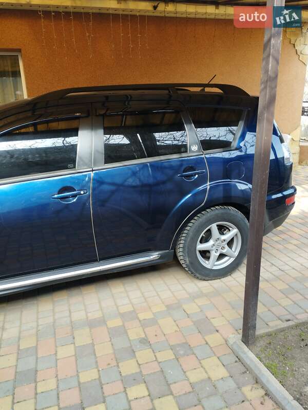 Позашляховик / Кросовер Mitsubishi Outlander 2010 в Миколаєві