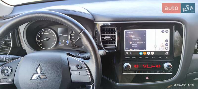 Внедорожник / Кроссовер Mitsubishi Outlander 2019 в Львове