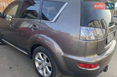 Внедорожник / Кроссовер Mitsubishi Outlander 2010 в Измаиле