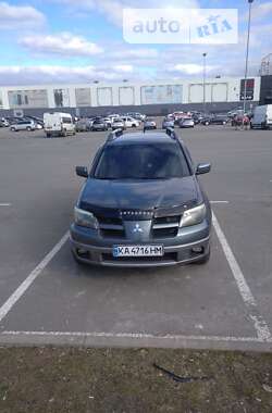 Позашляховик / Кросовер Mitsubishi Outlander 2003 в Києві