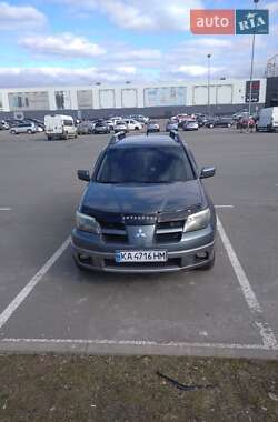 Позашляховик / Кросовер Mitsubishi Outlander 2003 в Києві