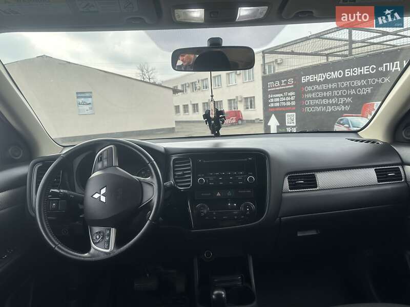 Внедорожник / Кроссовер Mitsubishi Outlander 2014 в Полтаве