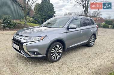 Mitsubishi Outlander 2019