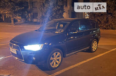 Внедорожник / Кроссовер Mitsubishi Outlander 2011 в Хмельницком