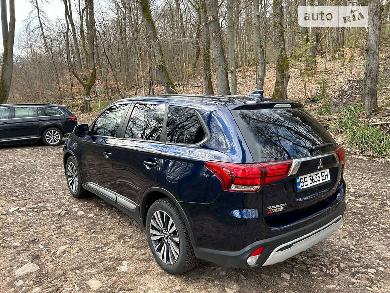 Позашляховик / Кросовер Mitsubishi Outlander 2020 в Вознесенську