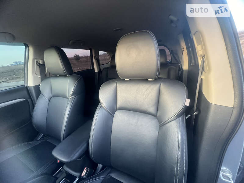 Внедорожник / Кроссовер Mitsubishi Outlander 2017 в Ровно
