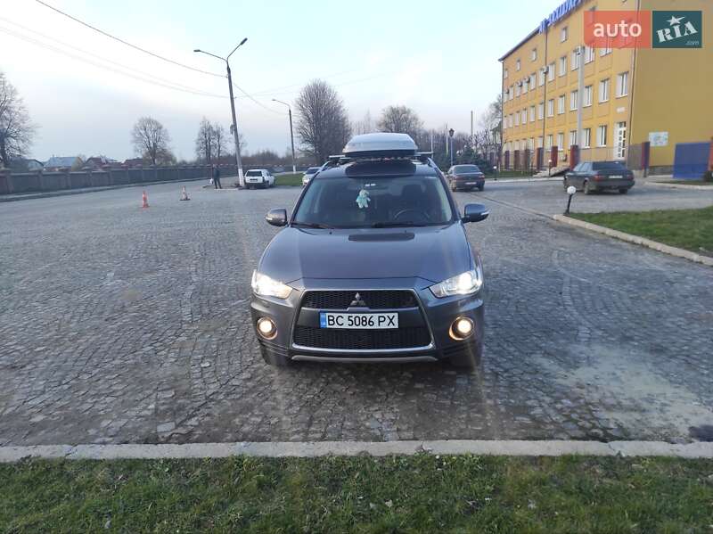 Внедорожник / Кроссовер Mitsubishi Outlander 2010 в Дрогобыче