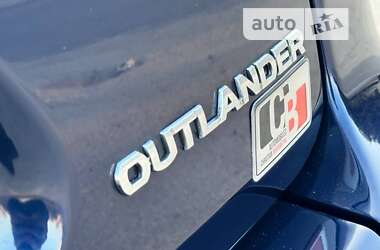 Внедорожник / Кроссовер Mitsubishi Outlander 2012 в Ахтырке