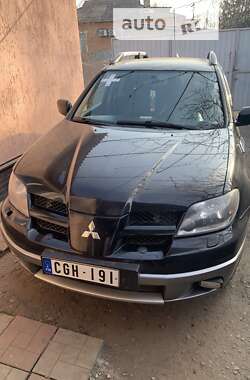 Внедорожник / Кроссовер Mitsubishi Outlander 2003 в Сумах