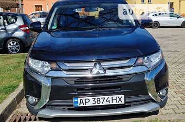 Позашляховик / Кросовер Mitsubishi Outlander 2017 в Запоріжжі