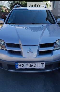 Позашляховик / Кросовер Mitsubishi Outlander 2003 в Старокостянтинові