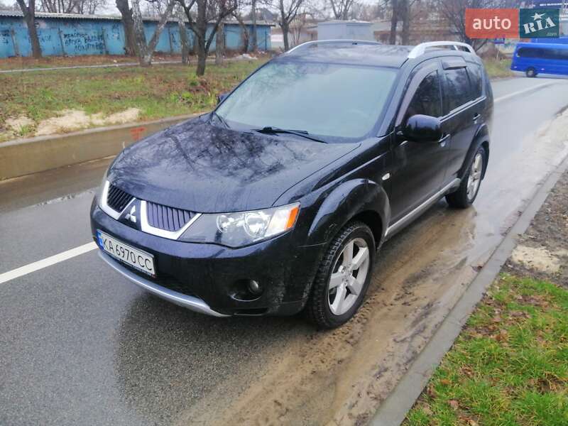 Позашляховик / Кросовер Mitsubishi Outlander 2008 в Києві