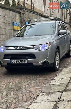Mitsubishi Outlander 2013