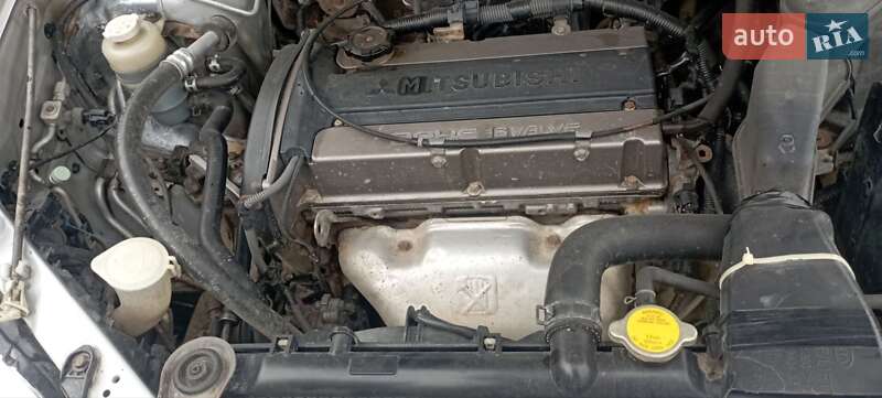 Внедорожник / Кроссовер Mitsubishi Outlander 2003 в Золочеве фото 9 Внедорожник / Кроссовер Mitsubishi Outlander 2003 в Золочеве