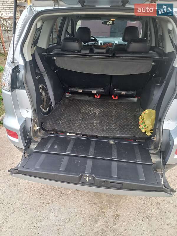 Внедорожник / Кроссовер Mitsubishi Outlander 2012 в Запорожье фото 10 Внедорожник / Кроссовер Mitsubishi Outlander 2012 в Запорожье