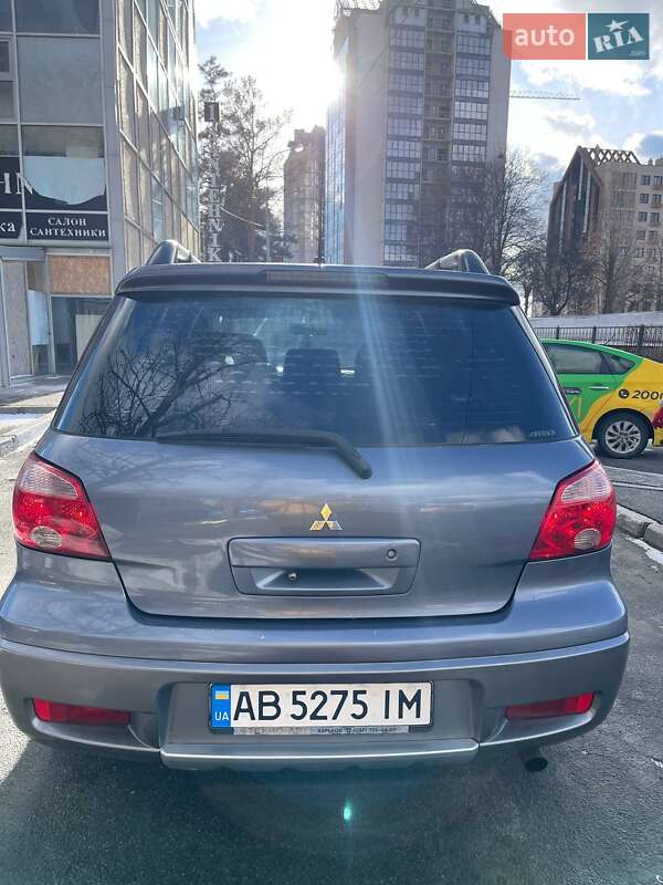 Внедорожник / Кроссовер Mitsubishi Outlander 2006 в Харькове фото 4 Внедорожник / Кроссовер Mitsubishi Outlander 2006 в Харькове