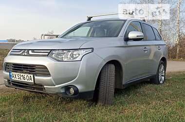 Внедорожник / Кроссовер Mitsubishi Outlander 2013 в Чернигове