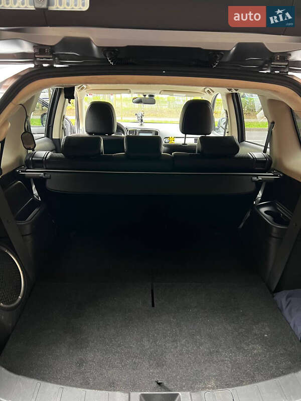 Внедорожник / Кроссовер Mitsubishi Outlander 2014 в Яремче