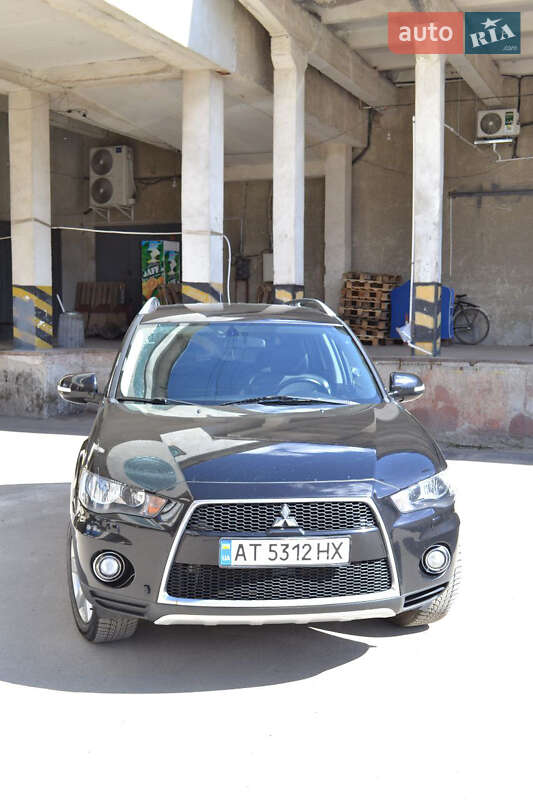 Внедорожник / Кроссовер Mitsubishi Outlander 2010 в Ивано-Франковске